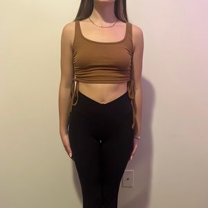 Super cute cropped cinched at the side tank